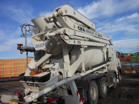 Cone-Crusher-Spare-Part-Spider
