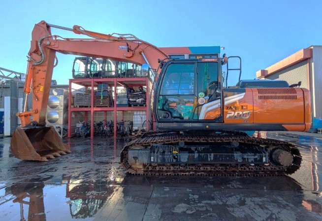 日立建機 ZX55UR-5B ミニユンボ（ミニバックホー）4t~5t 山梨県